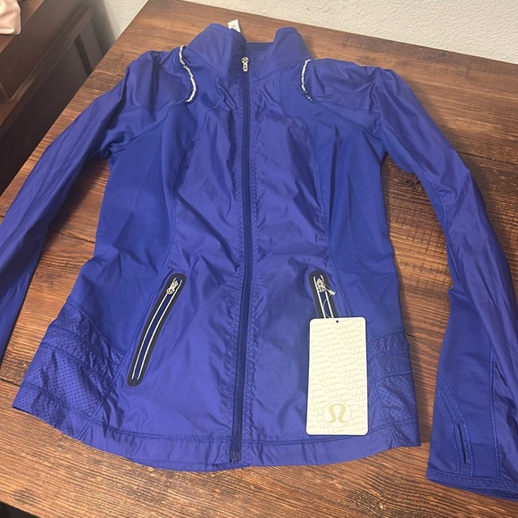 Lululemon Run: Nothin' But Run Jacket
Pigment Blue - Picture 6 of 8